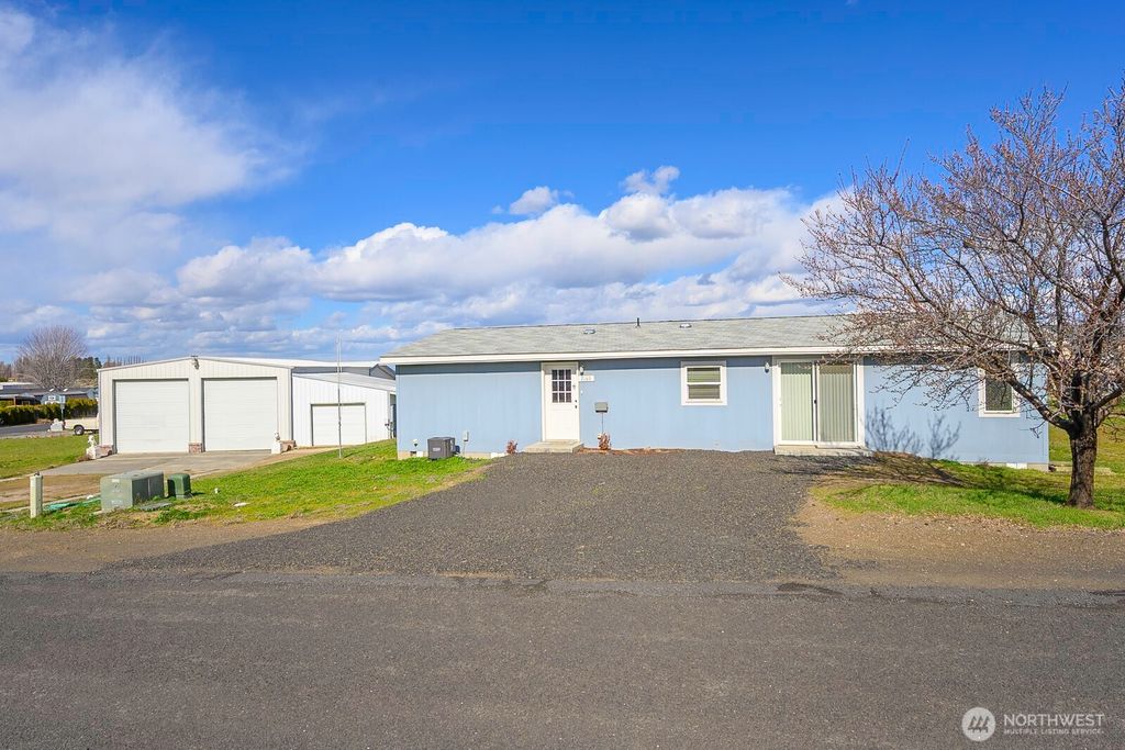7160 SE Bayview Avenue, Othello, WA 99344