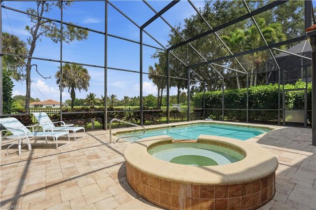 2033 Isla De Palma CIR, Naples, FL 34119