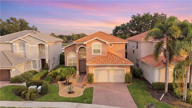 2033 Isla De Palma CIR, Naples, FL 34119