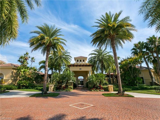 2033 Isla De Palma CIR, Naples, FL 34119