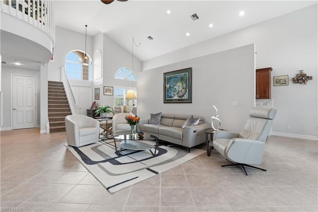 2033 Isla De Palma CIR, Naples, FL 34119