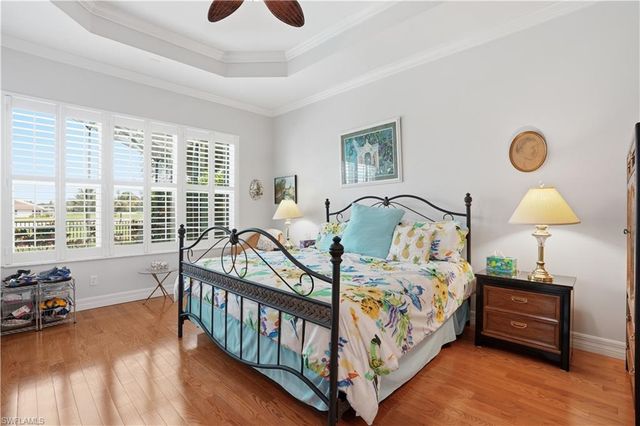 2033 Isla De Palma CIR, Naples, FL 34119