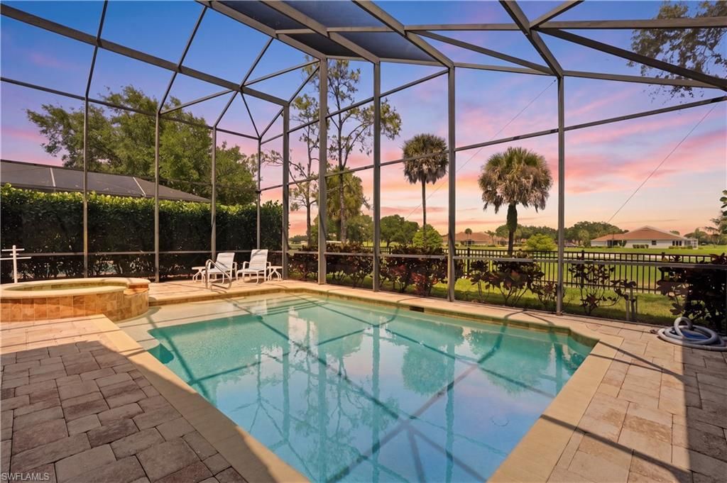 2033 Isla De Palma CIR, Naples, FL 34119
