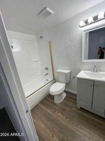 6726 W MONTEROSA Street, Phoenix, AZ 85033