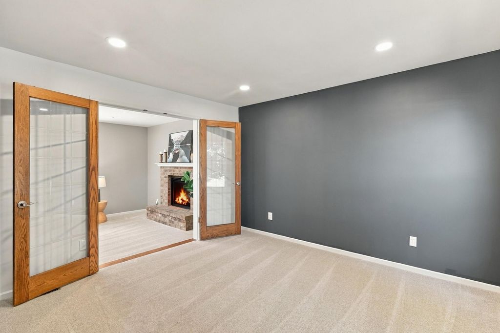 555 White Pine Way, Eagan, MN 55123 — photo 5