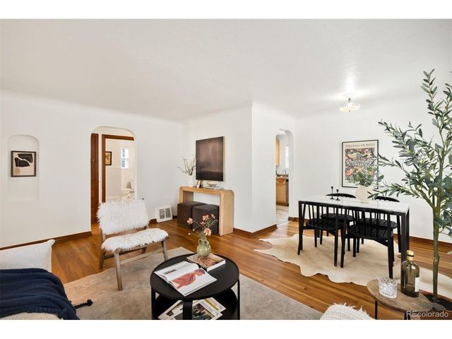 2201 S Franklin St, Denver, CO 80210