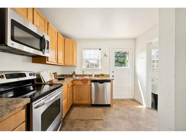 2201 S Franklin St, Denver, CO 80210