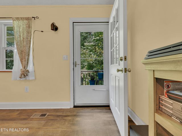6923 Hurst Lane, Knoxville, TN 37918