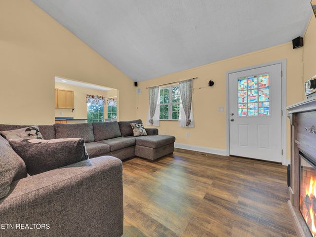 6923 Hurst Lane, Knoxville, TN 37918