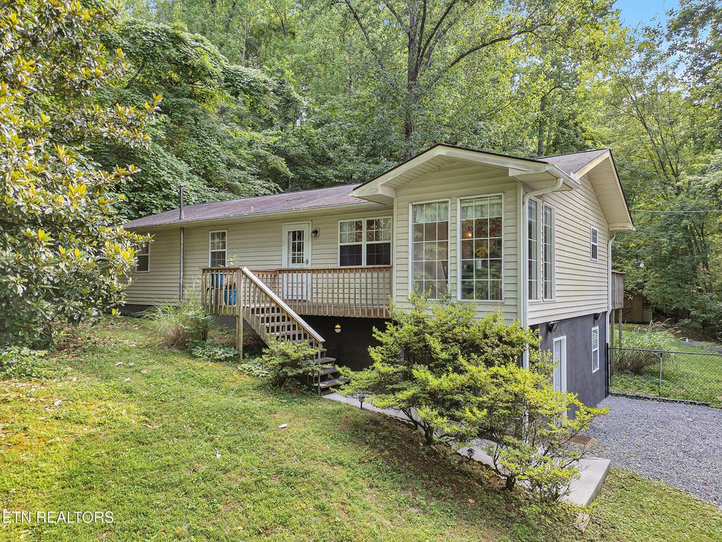 6923 Hurst Lane, Knoxville, TN 37918