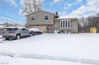 24910 Ridgeline Drive, Bedford Heights, OH 44146