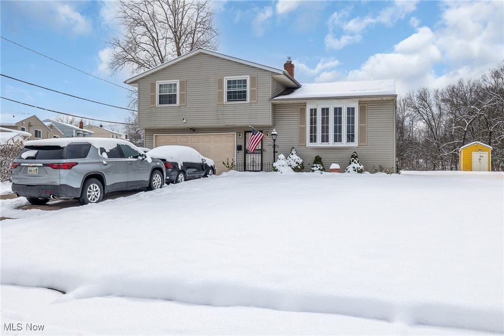 24910 Ridgeline Drive, Bedford Heights, OH 44146