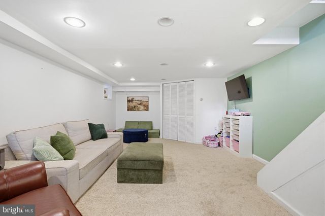 277 BALLYMORE RD, Springfield, PA 19064