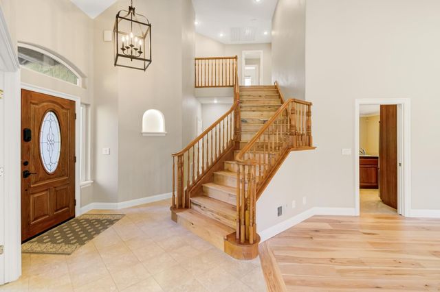 2812 Alder Point Dr, Roseville, CA 95661