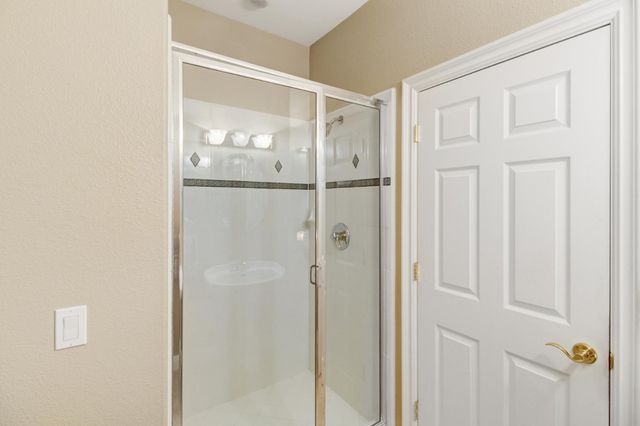 2812 Alder Point Dr, Roseville, CA 95661