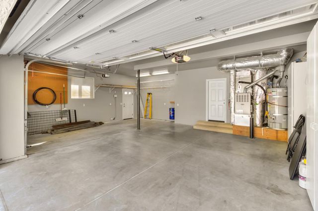 2812 Alder Point Dr, Roseville, CA 95661