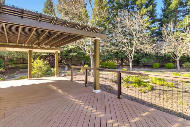 2812 Alder Point Dr, Roseville, CA 95661
