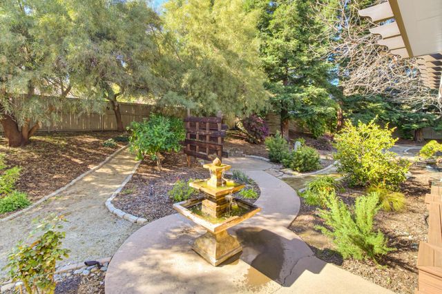2812 Alder Point Dr, Roseville, CA 95661