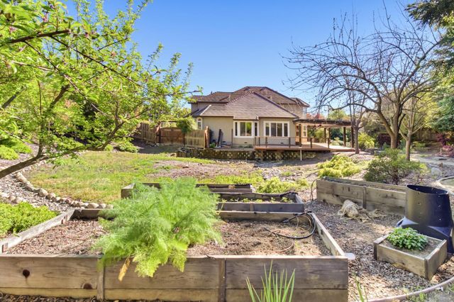 2812 Alder Point Dr, Roseville, CA 95661