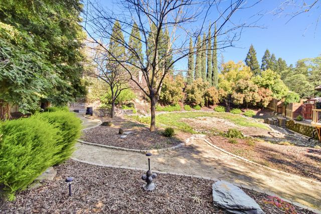 2812 Alder Point Dr, Roseville, CA 95661