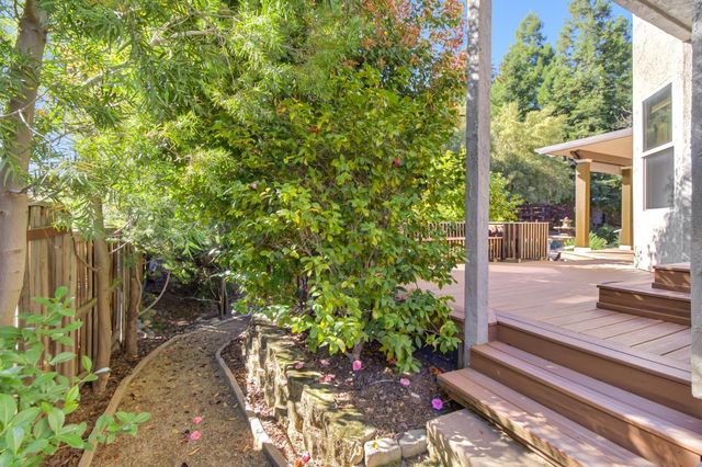 2812 Alder Point Dr, Roseville, CA 95661