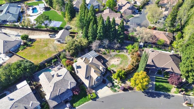 2812 Alder Point Dr, Roseville, CA 95661