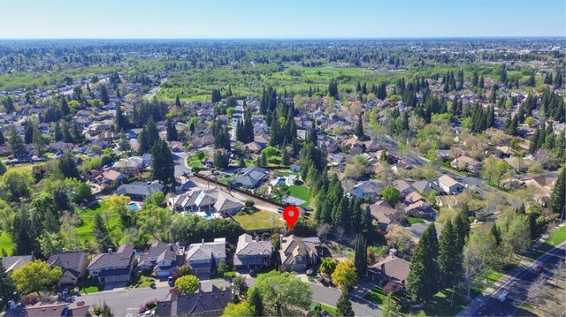 2812 Alder Point Dr, Roseville, CA 95661