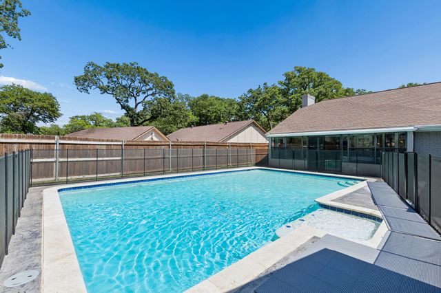 2605 Collard Road, Arlington, TX 76017