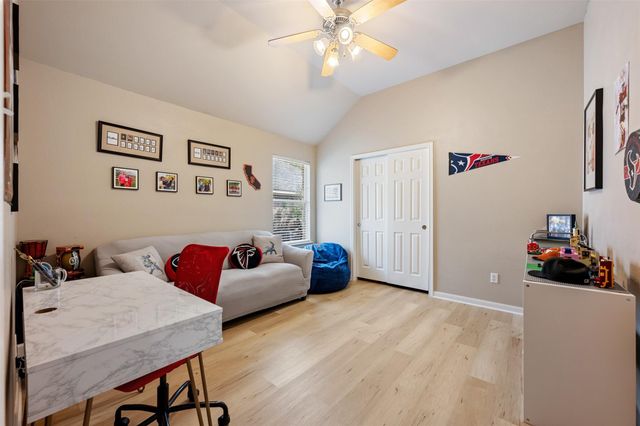 601 Pebblestone Walk DR, Cedar Park, TX 78613