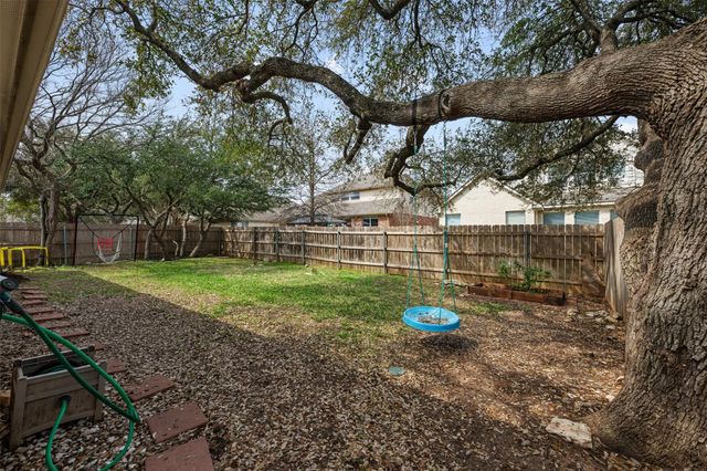601 Pebblestone Walk DR, Cedar Park, TX 78613