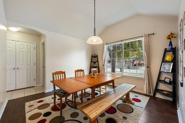 601 Pebblestone Walk DR, Cedar Park, TX 78613