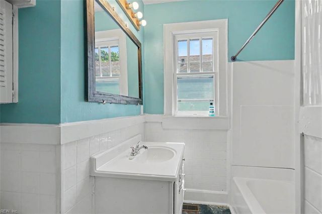 2905 Lens AVE, Norfolk, VA 23509