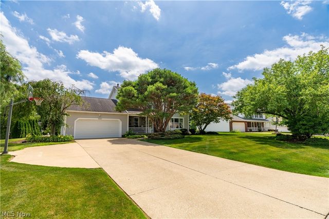 8640 Candleberry Street NW, Massillon, OH 44646