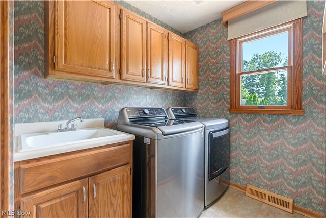 8640 Candleberry Street NW, Massillon, OH 44646