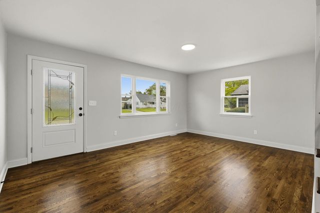 1207 Carbone Drive, Columbus, OH 43224