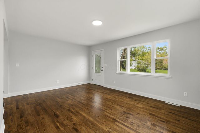 1207 Carbone Drive, Columbus, OH 43224