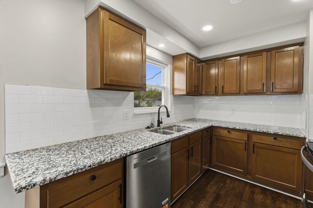 1207 Carbone Drive, Columbus, OH 43224