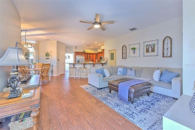 4923 WILLOW RIDGE TERRACE, Valrico, FL 33596