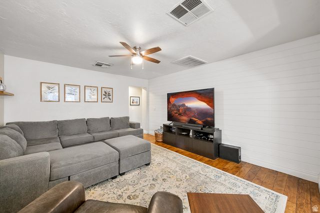 1014 E SMART LN, Sandy, UT 84094