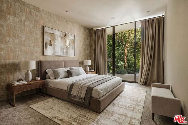 9233 Swallow Drive, West Hollywood, CA 90069