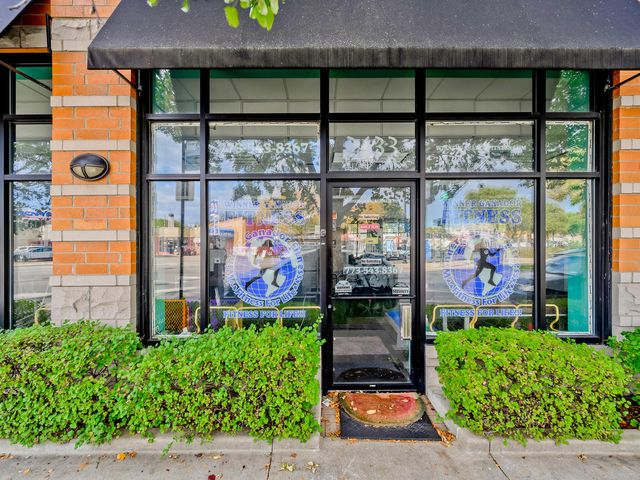 2633 W Bryn Mawr Avenue C3, Chicago, IL 60659
