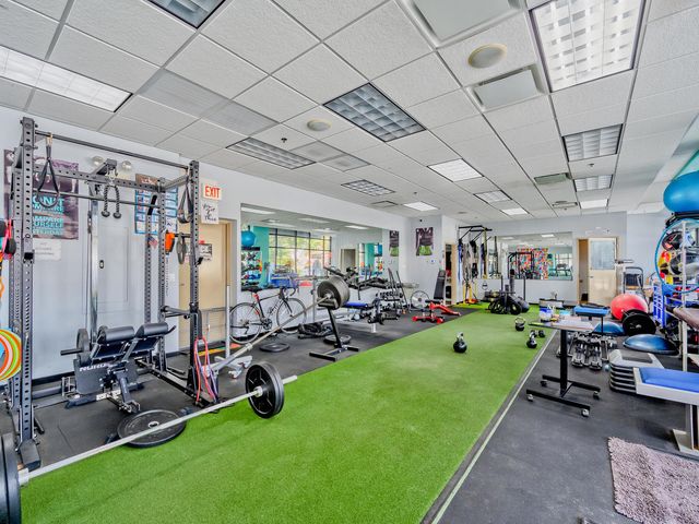 2633 W Bryn Mawr Avenue C3, Chicago, IL 60659