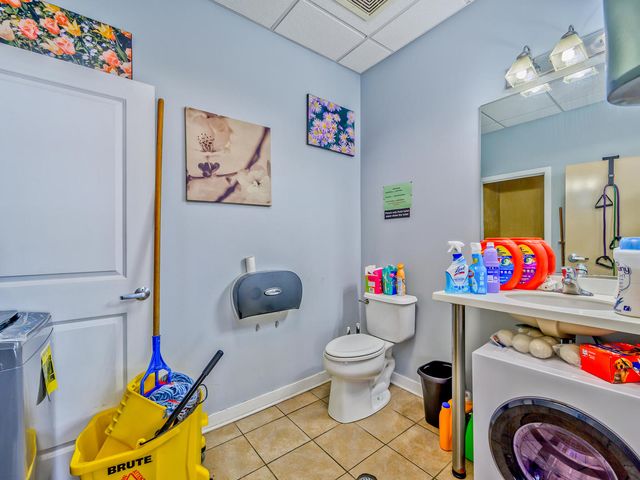 2633 W Bryn Mawr Avenue C3, Chicago, IL 60659