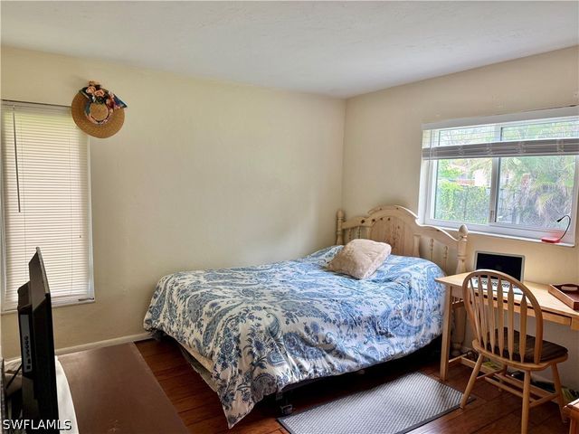 1066 Highlands DR, Naples, FL 34103