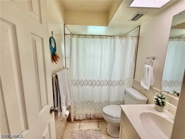1066 Highlands DR, Naples, FL 34103