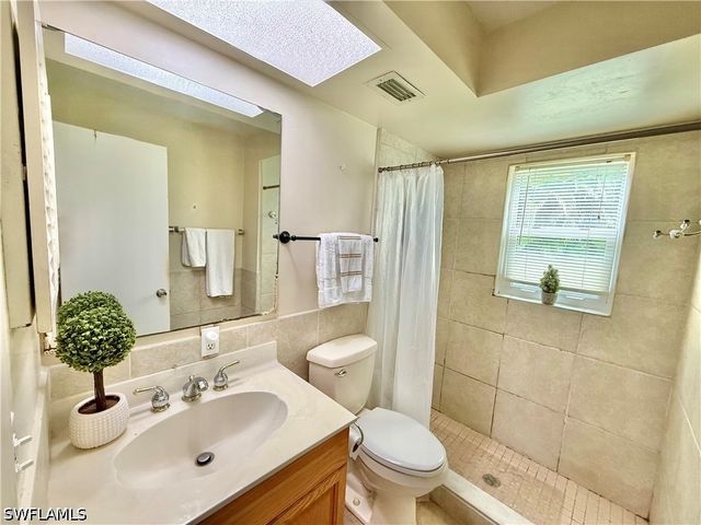 1066 Highlands DR, Naples, FL 34103