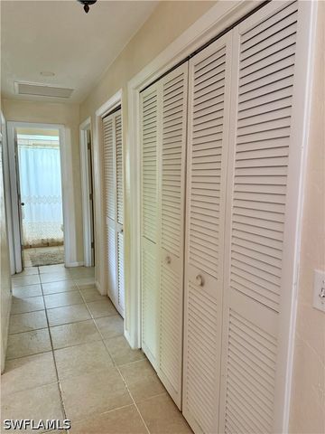 1066 Highlands DR, Naples, FL 34103