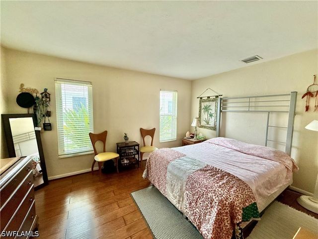 1066 Highlands DR, Naples, FL 34103