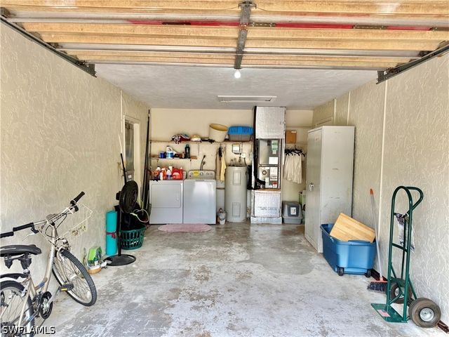 1066 Highlands DR, Naples, FL 34103
