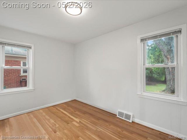 9928 Brookfield Street, Livonia, MI 48150